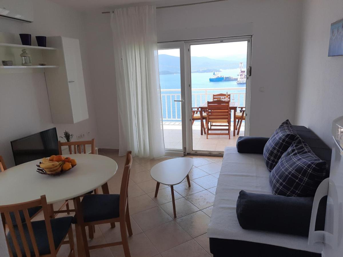 Bella Vista Daire Komarna Dış mekan fotoğraf