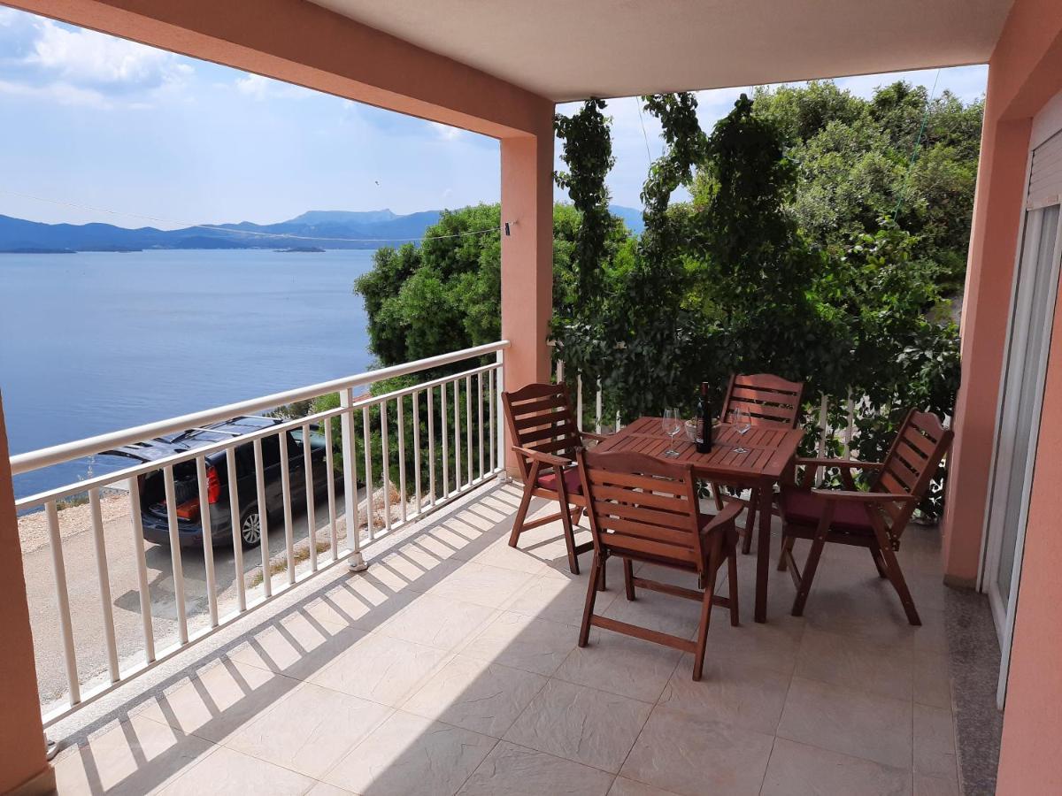 Bella Vista Daire Komarna Dış mekan fotoğraf