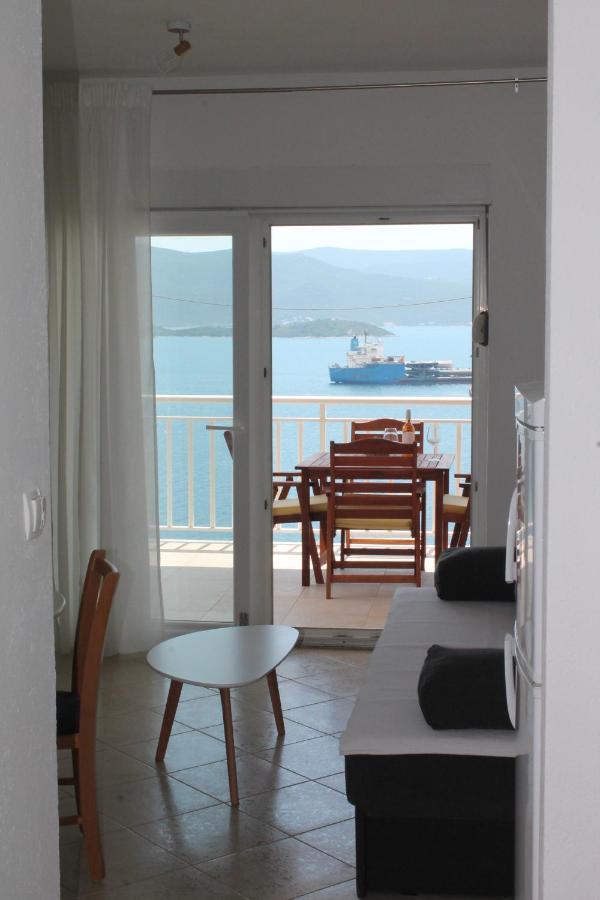 Bella Vista Daire Komarna Dış mekan fotoğraf